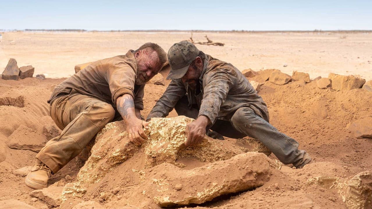 Gold still 5