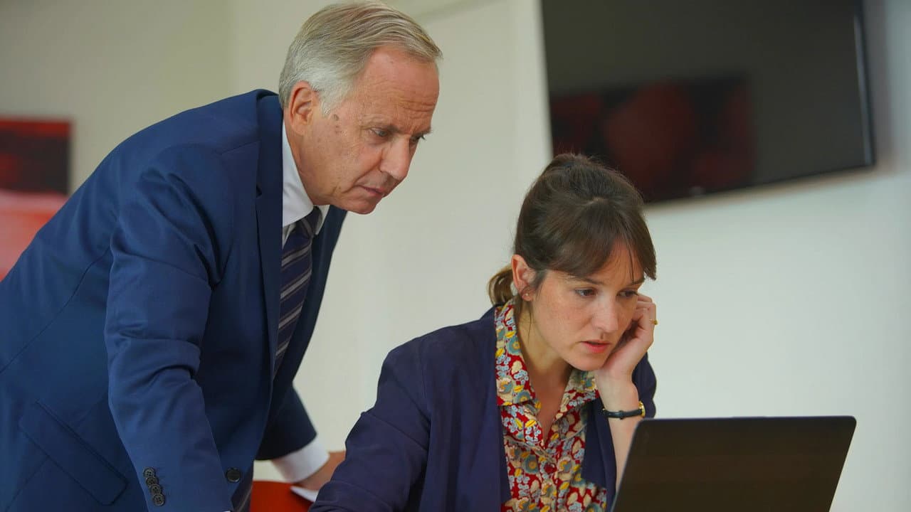 Alice and the Mayor still 3