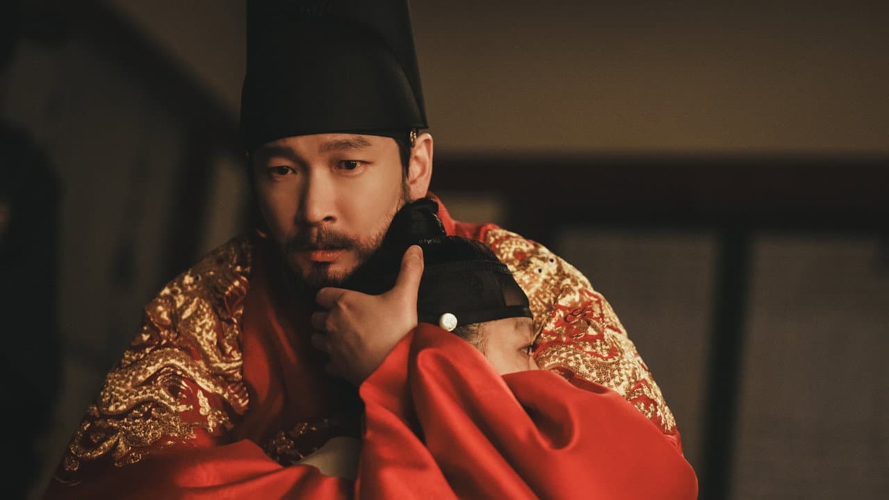 'The East Palace' Review: A Vicious Court Thriller still 6