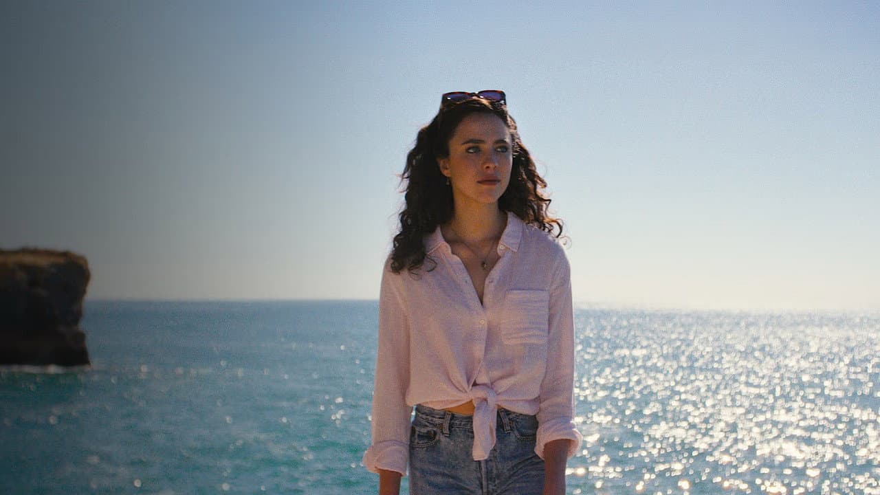 Love of Your Life Review: Qualley's Romance Falls Flat still 3
