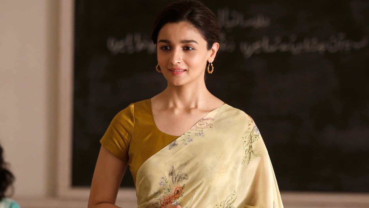 Raazi still 5