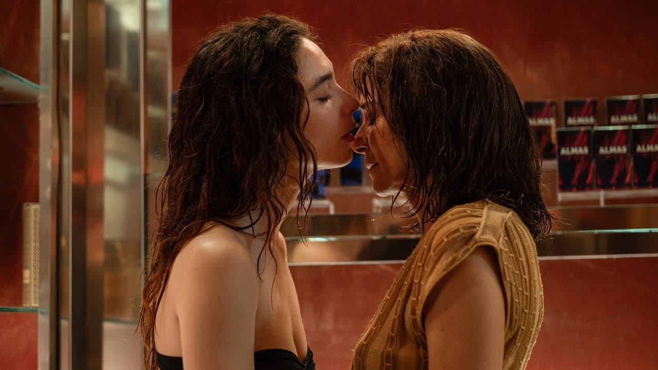 Fuori still 5