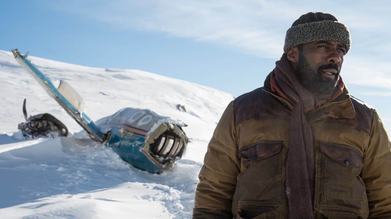 The Mountain Between Us still 5