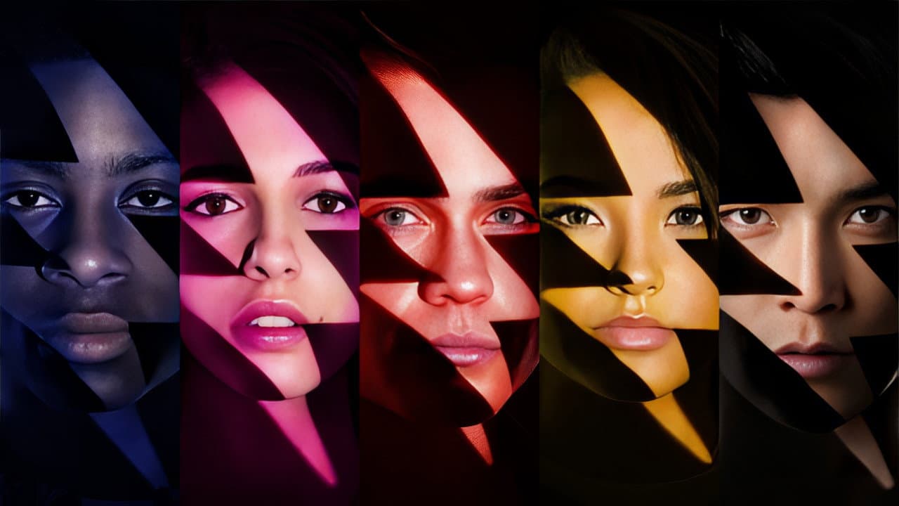 Power Rangers still 7