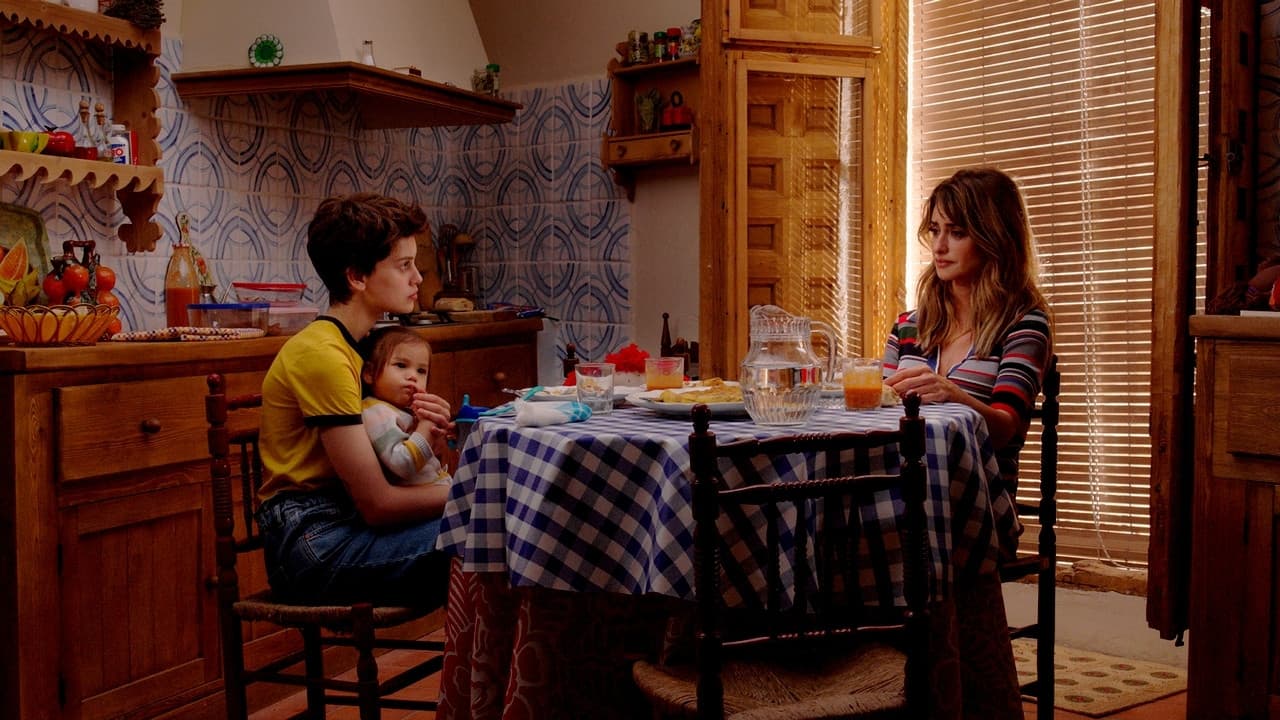 Parallel Mothers still 8